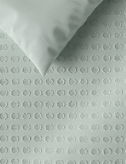 b0615ba5491aac079005da282c7d52a79e076498bb5e1b410255434c608c6199.jpg An Image of M&S Pure Cotton Spotty Textured Bedding Set
