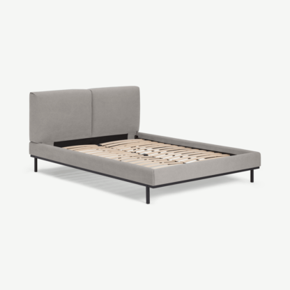 cf7056f36fe50619f6d9bf1c71416b9426eb6215c19515eff732f3b3563641f4-1.png An Image of Perri King Size Bed, Washed Grey Cotton