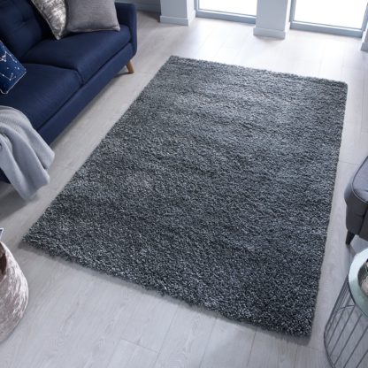 25b89140aee57a2d2a3e88e136f2dcd7d693dff73b25930c54dd0418c1997d7b-1.jpg An Image of Sparks Shaggy Rug Grey