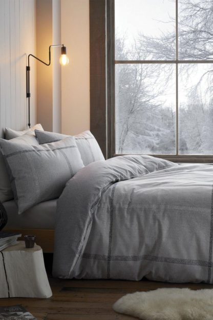 483d43388d9b944cc07a6492cf50a01aeccb07d77d3c472bf4d19ca5ef220dfa.jpg An Image of Brushed Berwick Tweed Double Duvet Set
