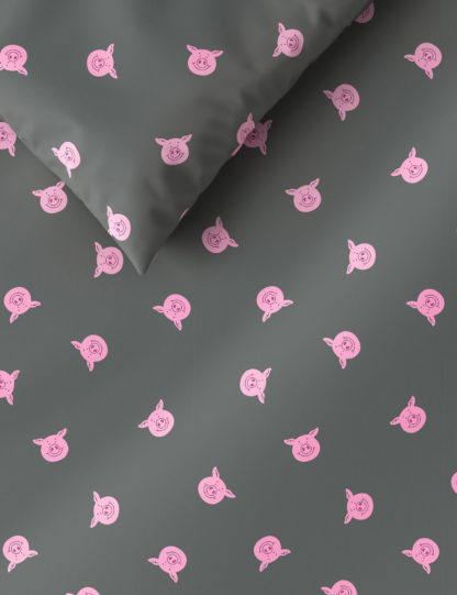 58d6219ce17891605392fcdb7470dd90f940042edf9efe7c562455f8eb1aed0f.jpg An Image of M&S Percy Pig™ Cotton Blend Percy Repeat Bedding Set