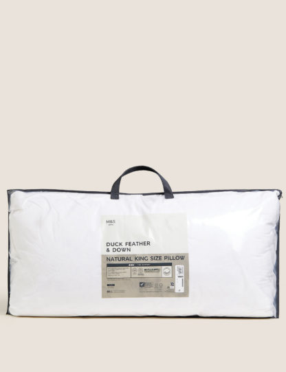 863081752f515031e0b782d3b59fa6c1f6a5f8431b47e15cf6b6cf95c532c0bb.jpg An Image of M&S Duck Feather & Down Firm King Size Pillow
