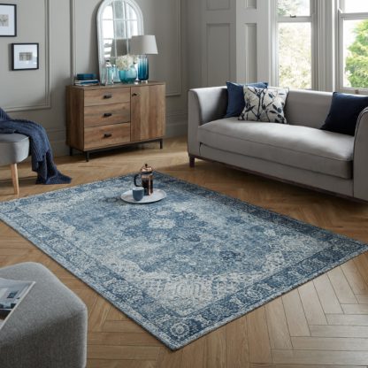 ae2474c658e0f42555ec191b10e4cc17f50757c74e30fae8cd344e930b7d31d3-1.jpg An Image of Mila Traditional Rug Yellow