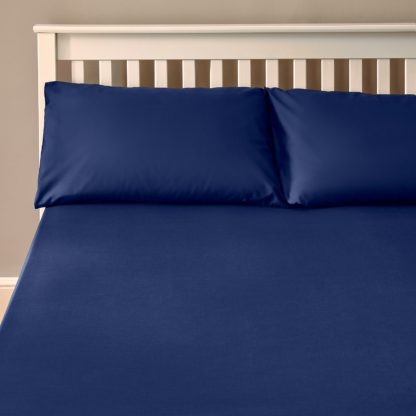 edd603c36e109d97ae42b47b1990fee8e599ee53443a68596f2f3df5bd6fd625.jpg An Image of The Willow Manor Easy Care Percale Single Fitted Sheet - Navy
