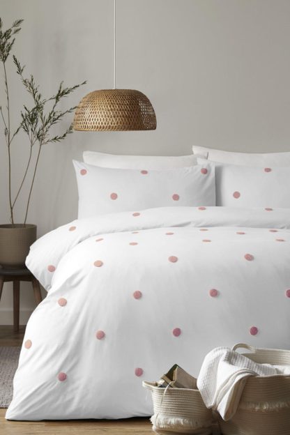 f4d993c0a878a373d98aeace744577168a62d803a11ff791e77deef0ba4374f0.jpg An Image of Dot Garden Double Duvet Set