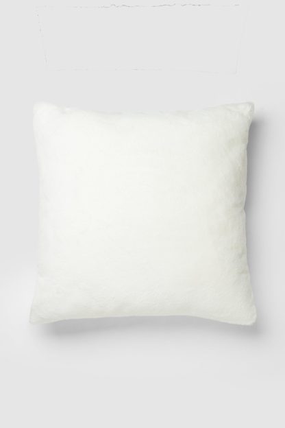 459f40112b690f00696b40bb6f90675e9a51f7a39d20e45cf0cd7d1a3f2e2363.jpg An Image of Faux Fur Cushion