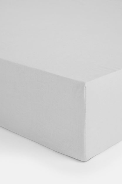 fbfee0020b05503448ef44ab4ea105c177cf98aa33c055512a9c9eea36e5147c.jpg An Image of Organic Cotton Double Fitted Sheet