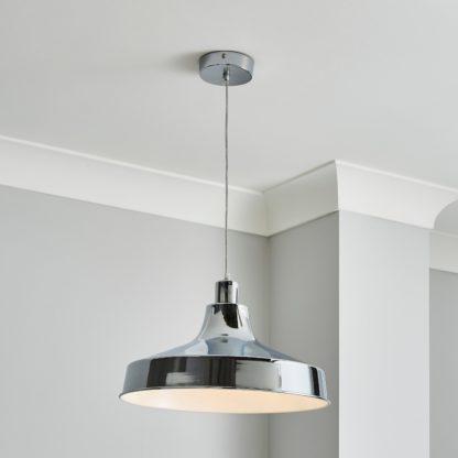 2fa0dce557b90441c1e5cf87bff77fa1a24bfd00205721f0113fa542ed52dd94.jpg An Image of Stern Ceiling Fitting Gold