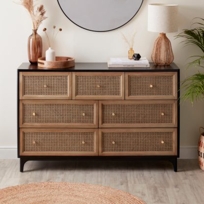 48547d91696f5ae032da88dda7b601ed0fad7ddd9f997065383704db3dd8e737.jpg An Image of Franco 7 Drawer Chest Black