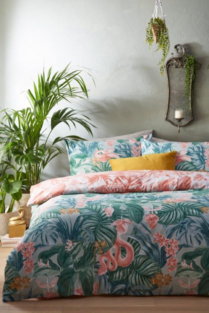 0f2bb62a798149a77af53c7717ef887bcf5ba9cfed0f414133be38e227fe1c5e-1.jpg An Image of Medinilla Duvet Set