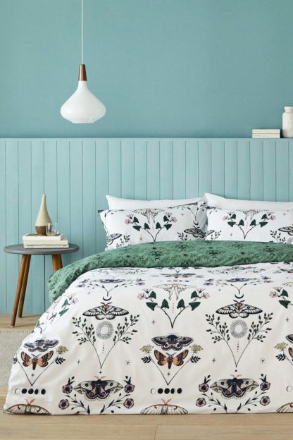 An Image of Exclusive Chrysirida Super King Duvet Set