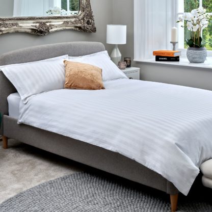 1f371044bf760acb0adcaf8f2f90a76e83de3c38b1ab93487534fd062d4bb49f.jpg An Image of The Willow Manor Egyptian Cotton Sateen 300 Thread Count Double Duvet Set Woven Stripe - Glacier White