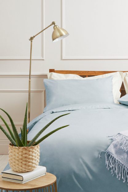 23f96a79aba0c052042ccb8f78ed0821e77c6a1e6de5a32fac9715e1a4e6fed0-2.jpg An Image of Egyptian Cotton 200tc Super King Duvet Cover