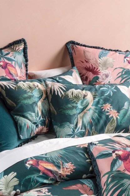 35d731b5a23545fa8293c281941b28d9a25b4b7342afe3d151ea50e1d4003eea.jpg An Image of 'Fernanda' Botanical Pillowcase Set