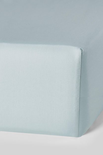 a70969852be219fe37c7d4de210d2271eae4688047575eda674a63ab6dc8f640-2.jpg An Image of Egyptian Cotton 200tc Super King Deep Fitted
