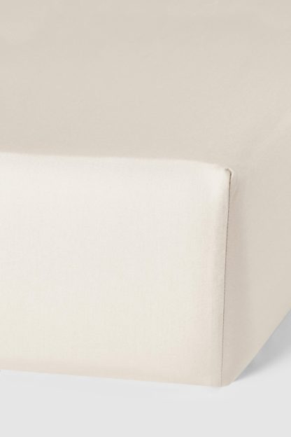 e15039347e6a403d4ee734e64b404f02e707c2dfea975cfdfd834b4d98130a1b.jpg An Image of Egyptian Cotton 200tc Double Fitted Sheet