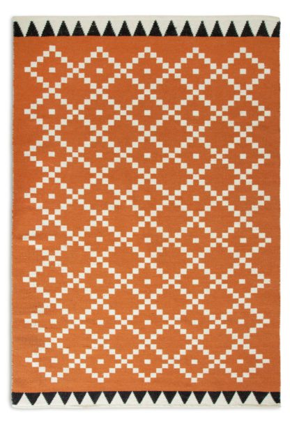 b13a4f6619c4719f1d67004b086f9a9115e6fb4d7c14a2cb3c88600a2c569843.jpg An Image of Habitat Traditional Flatweave Wool Rug - Orange - 160x230cm
