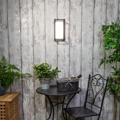 9f59dfc0b9374140c89b802e836c517bdb9b17fb5e6f2a550233dfb6af0b0446.jpg An Image of Pessac 18w LED Outdoor Box Lantern (IP54) - Black