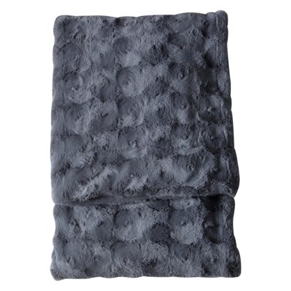 f76e375ab969117123f6cd17614b0c0f2a319473837559c52e45ce22aec6057c.jpg An Image of Stamford Fur Throw Blush