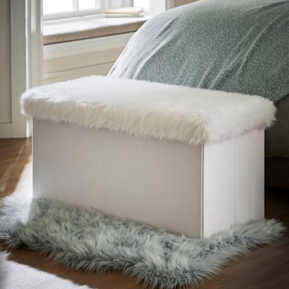 4612abe78bc72dd271d91cbc8a5a236133c2e5a247497fe0d1865bbc67935b47.jpg An Image of Snowball Faux Fur Foldable Storage Ottoman White