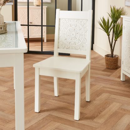 597520b3415c6aa02f695560a02cf61188525eccf79f7e9d92812f62b75274a7.jpg An Image of Set of 2 Samira Dining Chairs White