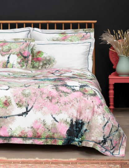 6243d8f4e3aa66598bcfbba88fe906dd74730f5210a16a076aae0ef3fd06ce91-2.jpg An Image of Timorous Beasties Pure Cotton Sateen Pinyin Tree Bedding Set