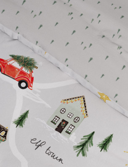 b681dde9ee212bbeebe820fcb49baa11455982a8444f4aed2335f4d5586bad6d-1.jpg An Image of M&S Cotton Blend North Pole Bedding Set