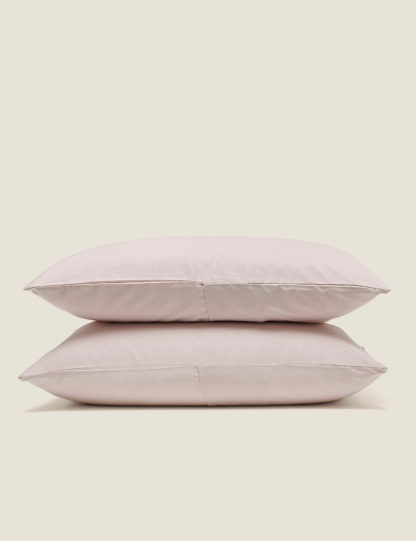 c89be8549bb1e7f199d55e3d4338a1a85cf7f2b76aed7d7f629cbba6755e3ff7.jpg An Image of Bedfolk 2 Pack Pure Cotton Sateen Pillowcases