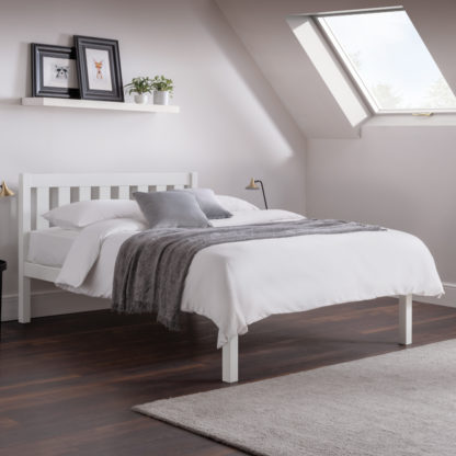 20ba214cb6cf122bc6ea73b7f71cf245118388adc2e8eec45dec1b61292670d6.jpg An Image of Luna White Wooden Bed Frame - 4FT6 Double