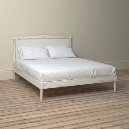 adfc04601eddf2e969b1d3cebe4bba85a04a095559316e518c237b6135fb2ac0-1.jpg An Image of Willis & Gambier Atelier White Wooden Low Foot End Bed Frame - 5FT King Size