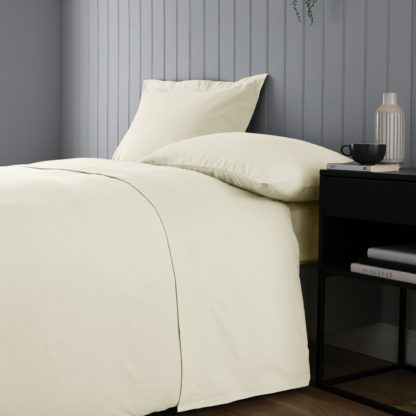 a8022ece4bcbb11d7142aedb6bef34e69b55e52b5b7db59d2e515e3076c108c6.jpg An Image of Cream Cotton Flat Sheet Cream