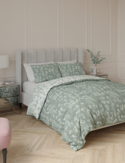 d6ad4e323b2792df987abe866d24faeca2aebc38af628056c22338842b57f8bd-2.jpg An Image of M&S Blossom Pure Cotton Bedding Set