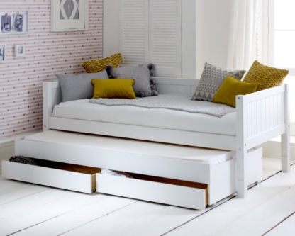 324e1660f9f1fd5e4d3d744794ce4e745d63b0cafcb0e0569f18d7643305c8b7.jpg An Image of Nordic Groove White Day Bed with Guest Bed and Storage Drawers - EU Single