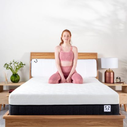 bcadd19230a007f3a7616a37e6151f0be55a5d08eb674b1619cf604e2997a912.jpg An Image of Panda Hybrid Mattress - 6FT Super King Size