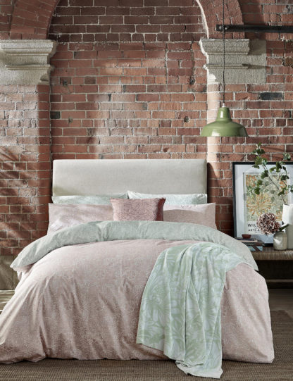 c3f39aa2fe9d75b31a88d97add3985f4070acd04e53f90039413904927c8a228.jpg An Image of William Morris Pure Cotton Marigold Bedding Set