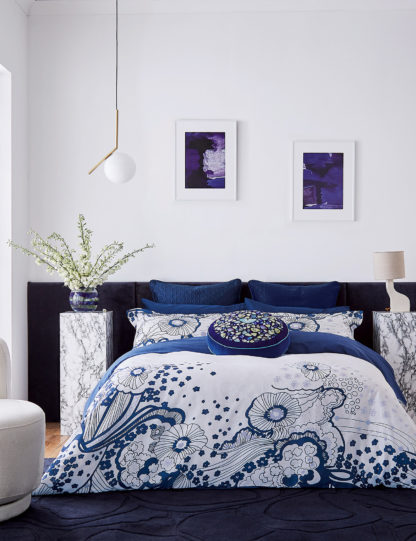 5a0b9c119d48f0fb09d48d93fdcfd5a2a814c4a4fd59cfffc93cae2b3b9e2103-1.jpg An Image of Ted Baker Pure Cotton Sateen Swirl Floral Duvet Cover