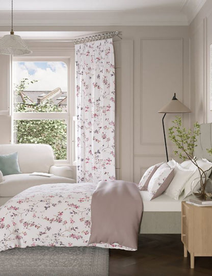 4466470b3fd7e855d6b678ae6e5e2ce8c60b16bcbf7f35ec098ca25cdf48df5e-2.jpg An Image of M&S Trailing Cherry Blossom Sateen Bedding Set