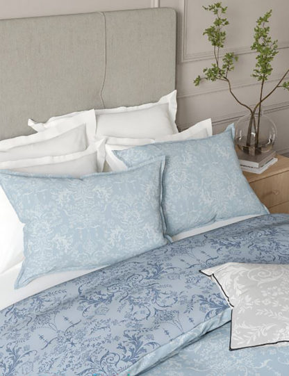 45f7190d1b66cf95be7facc81e26cff8adbea5146e84e264002d9a86ef722766-2.jpg An Image of M&S Aida-Alouette Damask Sateen Bedding Set