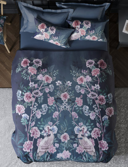 76c60cffbe08a0d662e771852270c8cbb1314d40051fb6e125797f28ea3ef4d9-2.jpg An Image of M&S Pure Cotton Sateen Floral Bedding Set