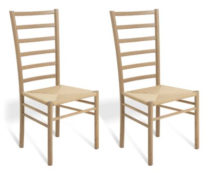 53e75bc4da7a1f34c581e2d45cd9e48b302449d1e13caae72e39c8f1e28dc304.jpg An Image of Habitat Laurie Pair of Oak Dining Chairs - Natural