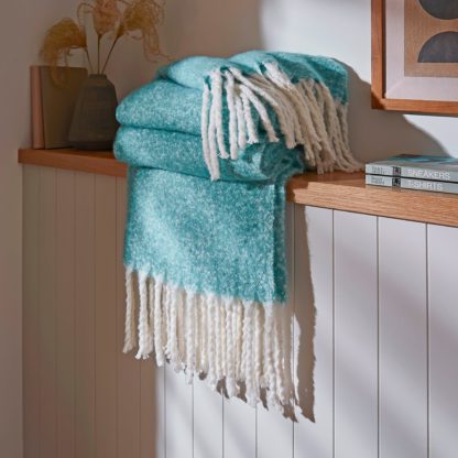 ac12138b91f9513daf7b53e6920f5cbb7f6eb1bcf7140397ef9cfecce4fd3160.jpg An Image of Mohair Throw 130cm x 180cm Fuchsia