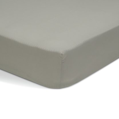 381732a8341070794e01b909a1255b4c0538555d2839a81854d4ec8715d815bf.jpg An Image of Habitat Polycotton Sage Fitted Sheet - Single