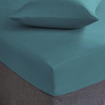 d3f2e21b6546ac1859cda1ad5f41bd33824c2d8601ae1f166d4ec8fe5a83a7d4.jpg An Image of Cotton Rich 28cm Fitted Sheet White
