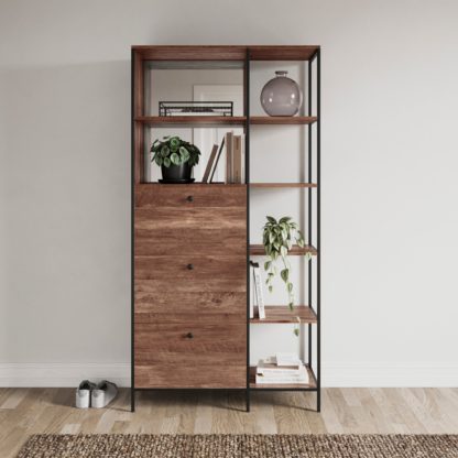 6bc54ba0ccc6ac59b75fc48375931258ea1209869717260c3ee9b7cb4996d775.jpg An Image of Fulton Storage Hallway Unit Brown