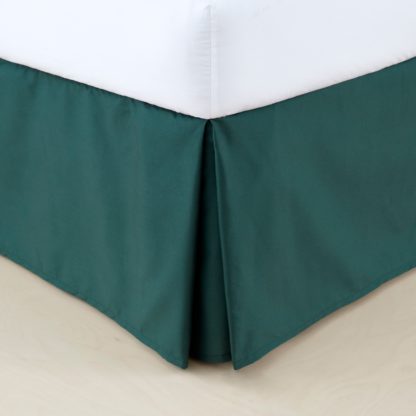 c4740de6660a5125abb07ca75ff500cbdda9201951272babfa0218a5ce1e878b.jpg An Image of Non Iron Plain Dye Hunter Green Valance Green