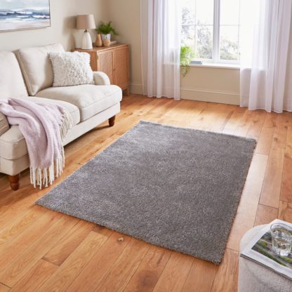 1934beb415b0b86c4050f4f04bba82a16ac261564554634da6e7c58cddff7559.jpg An Image of Value Shaggy Rug Cream
