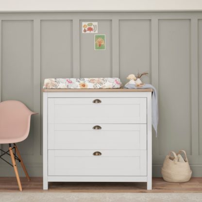 3fc010b28ee914019015387ddcc732c8b39b4831b913b513e5130a3da266030c.jpg An Image of Tutti Bambini Verona 3 Drawer Chest Changer White