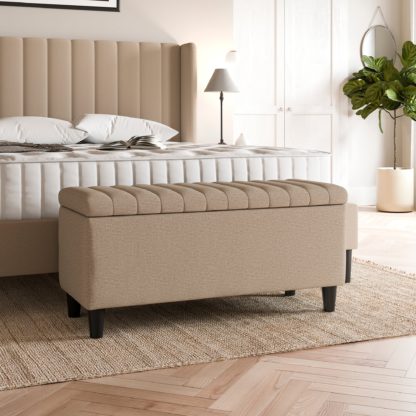 bfc76009a12824289e972be5528ec692edc2855e046465a96fc4bc046e285f84.jpg An Image of Alara Flatweave End of Bed Ottoman Flatweave Natural