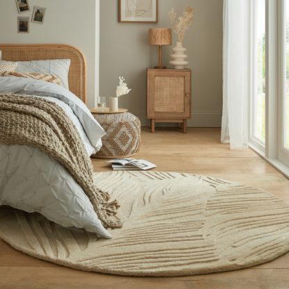 44345db61eaa6d58322a931983f6bc4c589a34b3156b24bca6f4272271c189c6.jpg An Image of Lino Leaf Round Rug Lino Leaf Sage