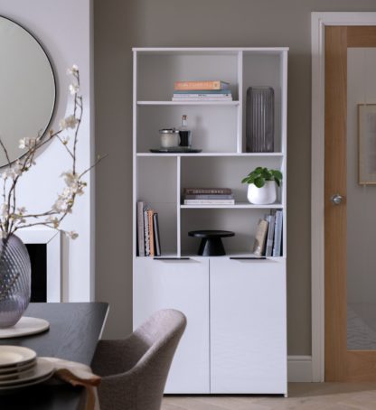 233dde472e9403e146e61725f52746ec32d69e8104e534203876f1a13ef70024.jpg An Image of Habitat Hayward Tall Bookcase - Gloss White